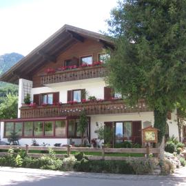Gästehaus Pöppl，位于翁特尔韦森的酒店