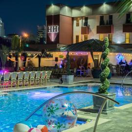 Hollander Hotel - Downtown St. Petersburg，位于圣彼得堡的酒店