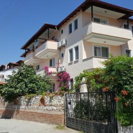 Karya Apartments，位于Koycegiz的酒店