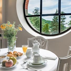 Hôtel Restaurant Spa Le Sauvage，位于贝桑松的酒店