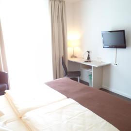 Das Neue Hotel Am Park，位于弗伦登贝格的酒店