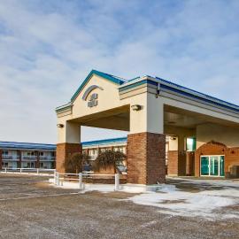 Canalta Hotel Stettler，位于Stettler的酒店