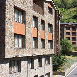 Apartaments Sant Bernat，位于卡尼略的酒店
