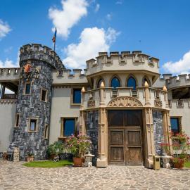 LaCetate Boutique Hotel，位于皮特什蒂的酒店