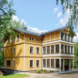Villa Santa，位于采西斯的酒店