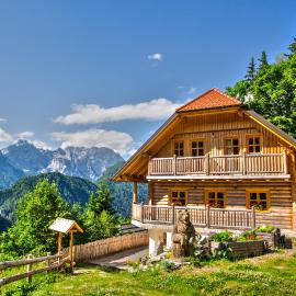 Holiday chalet "ALPINE DREAMS" with PRIVATE WELLNESS，位于索尔察瓦的酒店