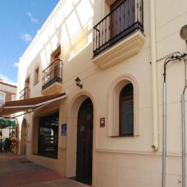 Hostal el Puente，位于塔韦尔纳斯的酒店