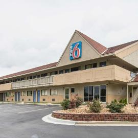 Motel 6-Overland Park, KS，位于欧弗兰帕克的酒店