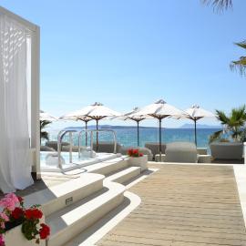 Delfino Blu Wellness Boutique Hotel,位于圣斯特凡诺斯的酒店