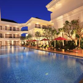 Grand Palace Hotel Sanur - Bali，位于沙努尔的酒店