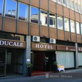 Hotel Ducale，位于维杰瓦诺的酒店