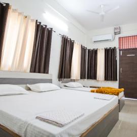 Hotel Shiv Kripa,位于德拉敦的酒店