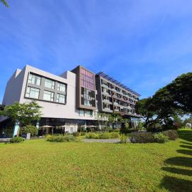 Midori Clark Hotel and Casino,位于克拉克的酒店