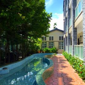 Champs Yazuh B&B，位于集集镇的酒店
