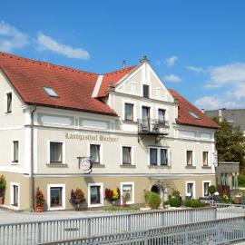 Landgasthof Buchner，位于阿德蒙特的酒店