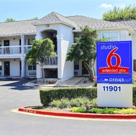Studio 6 Extended Stay - Austin, TX - Northwest，位于奥斯汀的酒店