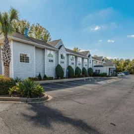 Motel 6-Simpsonville, SC - Greenville，位于辛普森维尔的酒店