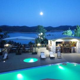 Naiades Hotel Resort & Conference，位于尼奥楚里翁的酒店