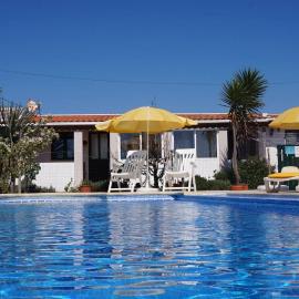 Apartamentos na Quinta Altavista do Carvalhal，位于赞布热拉-杜马尔的酒店