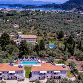 Golden Sun Villas，位于奈德里的酒店