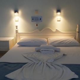 Amanda Hotel，位于卡罗维西的酒店