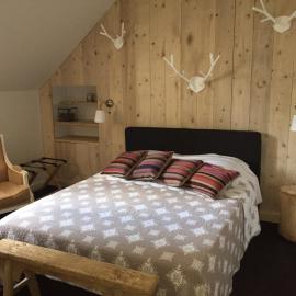 Boutique Hotel B&B Fleurie，位于圣阿芒蒙特龙的酒店