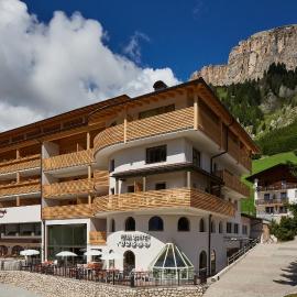 Mountain Hotel Mezdì，位于科尔福索的酒店