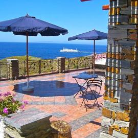 Kostis Rooms，位于科里夏的酒店