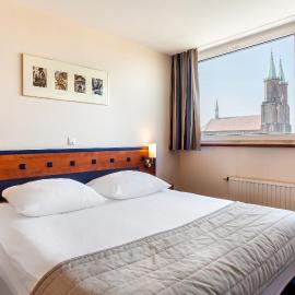 Qubus Hotel Legnica，位于莱格尼察的酒店