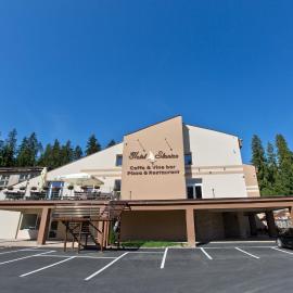 Hotel Slanica，位于纳梅斯托沃的酒店