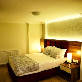 Laleli Hotel Izmir,位于伊兹密尔的酒店