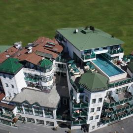 Hotel Jennys Schlössl，位于瑟弗浩斯的酒店
