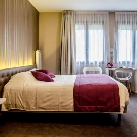 The Originals City - Hôtel Restaurant "Les Caps" - Lamballe - Saint-Brieuc Est，位于朗巴勒的酒店