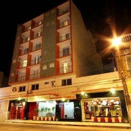 Hotel Curi Executive,位于佩洛塔斯的酒店
