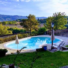 Castello di Grillano Guest House，位于奥瓦达的酒店