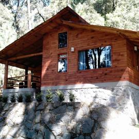 Cabañas Alpinas López Fontes,位于巴耶德布拉沃的酒店