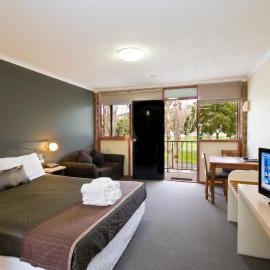 Lorne Coachman Inn，位于洛恩的酒店