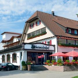 Schwarzwaldhotel Oberwiesenhof，位于Seewald的酒店