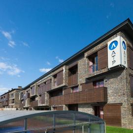 Apartaments Turístics Puigcerdà - La Closa，位于普奇塞达的酒店