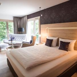 Parkhotel Schillerhain，位于基希海姆博兰登的酒店
