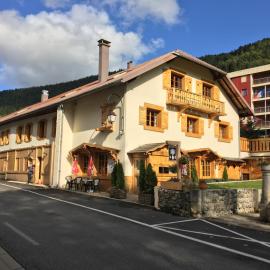Relais Mont Jura Adults Only，位于雷莱克斯的酒店