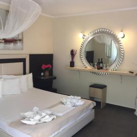 Hotel Alexandros II，位于托罗尼的酒店