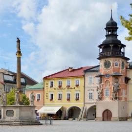 Městský Hotel Dorinka，位于豪斯庭的酒店