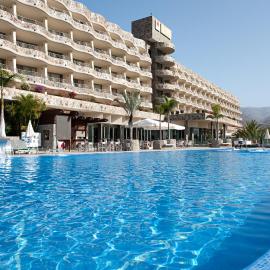 Hotel LIVVO Valle Taurito & Aquapark，位于塔乌里托的酒店