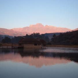 Dragon Peaks Mountain Resort，位于香槟谷的酒店