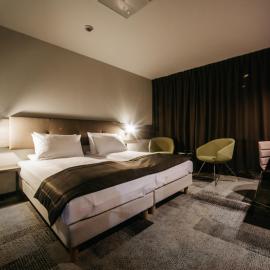 Q Hotel Plus Katowice，位于卡托维兹的酒店