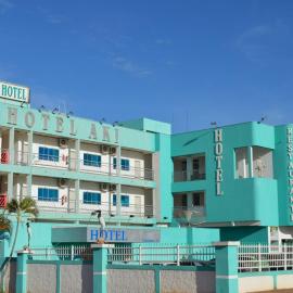 Aki Hotel，位于卡塞雷斯的酒店