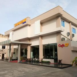 Seventeen Hotel，位于班达亚齐的酒店