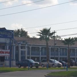 Travelers Inn，位于罗森伯格的酒店