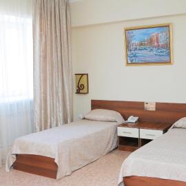 Hotel Zumrat，位于卡拉甘达的酒店